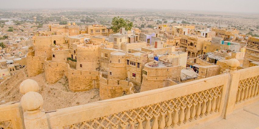 Delhi to Jaisalmer